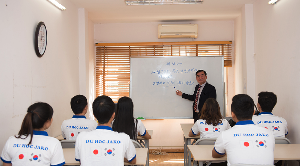 Công nghệ giáo dục: Ứng dụng công nghệ trong giảng dạy và học tập, và các xu hướng mới trong lĩnh vực giáo dục